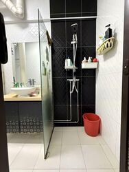 Blk 705 Hougang Avenue 2 (Hougang), HDB Executive #568653101